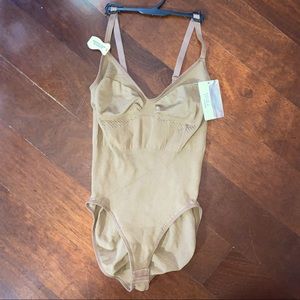NWT Seamless Shaping Bodysuit Size XL